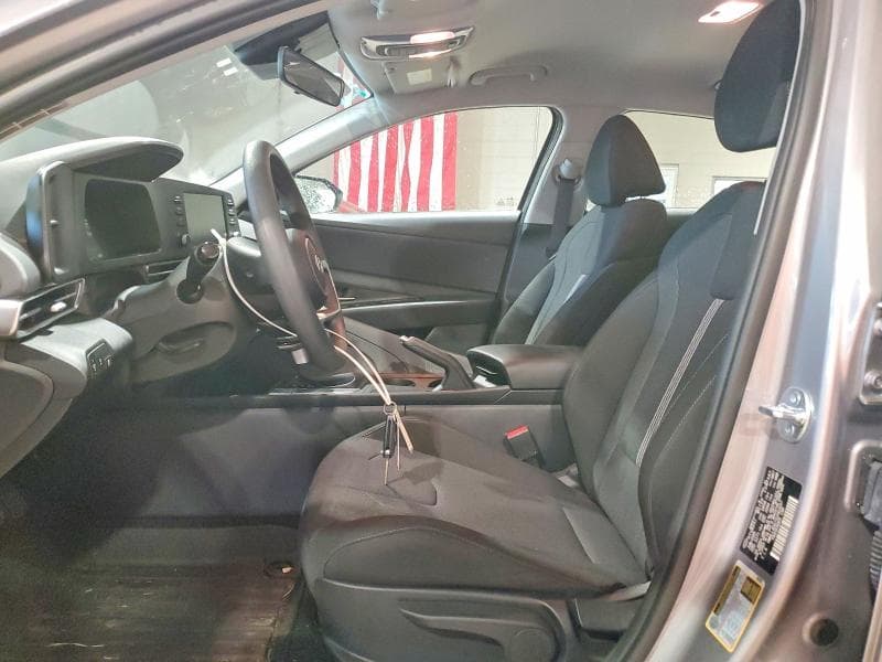 2025 HYUNDAI ELANTRA SE 7