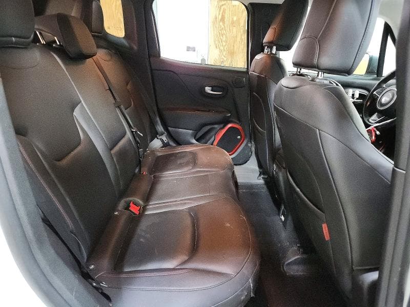 2017 JEEP RENEGADE TRAILHAWK 11