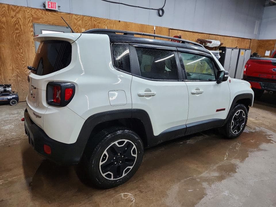 2017 JEEP RENEGADE TRAILHAWK 3