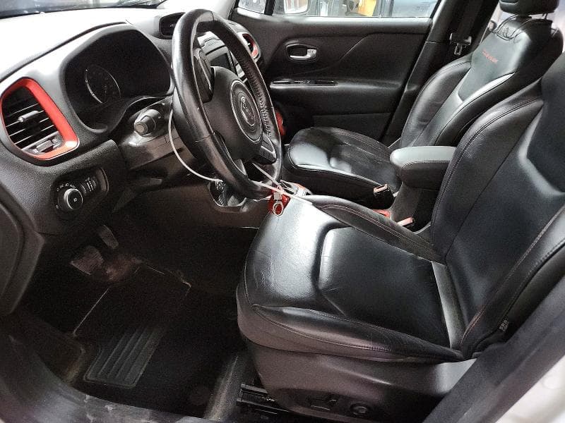 2017 JEEP RENEGADE TRAILHAWK 7