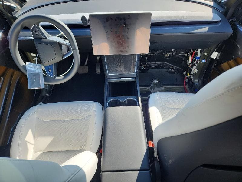 2026 TESLA MODEL Y 8