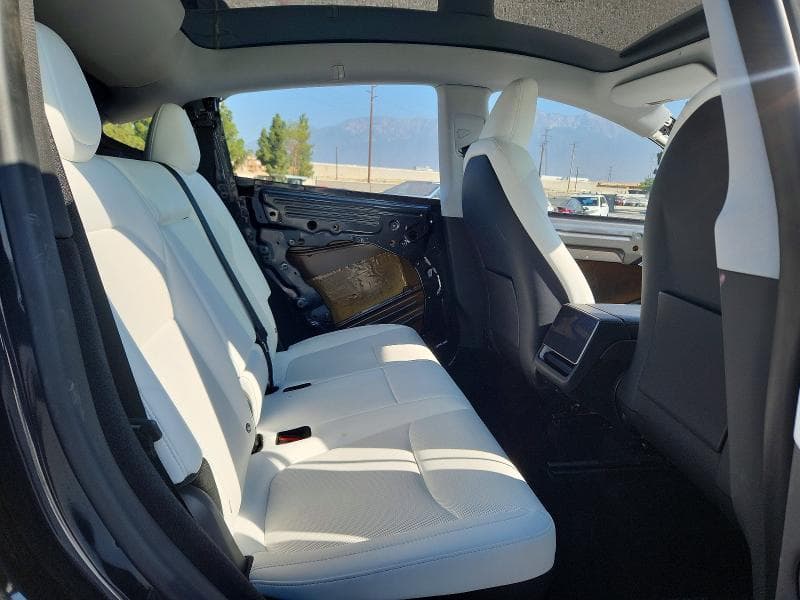 2026 TESLA MODEL Y 10