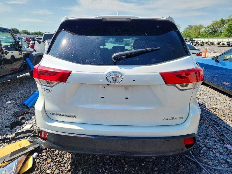 2019 TOYOTA HIGHLANDER XLE XLE 6