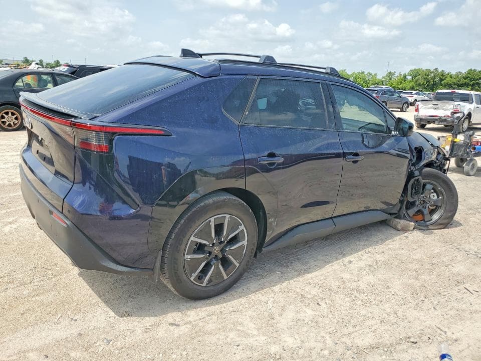 2026 TOYOTA BZ XLE PLUS 3