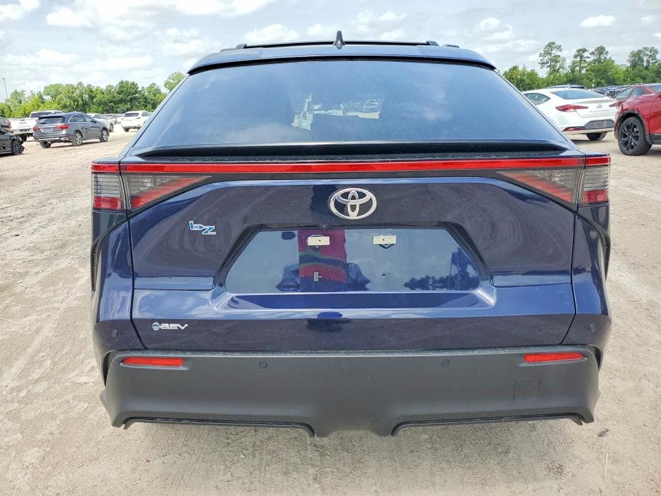 2026 TOYOTA BZ XLE PLUS 6