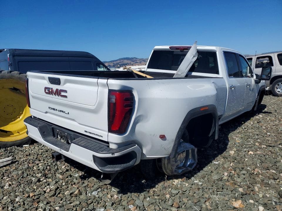 2025 GMC SIERRA K3500 DENALI 3
