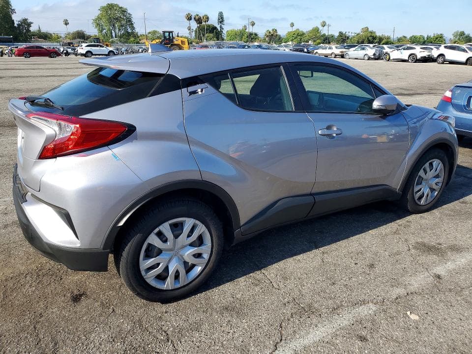 2019 TOYOTA C-HR LE 3