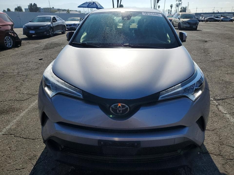 2019 TOYOTA C-HR LE 5