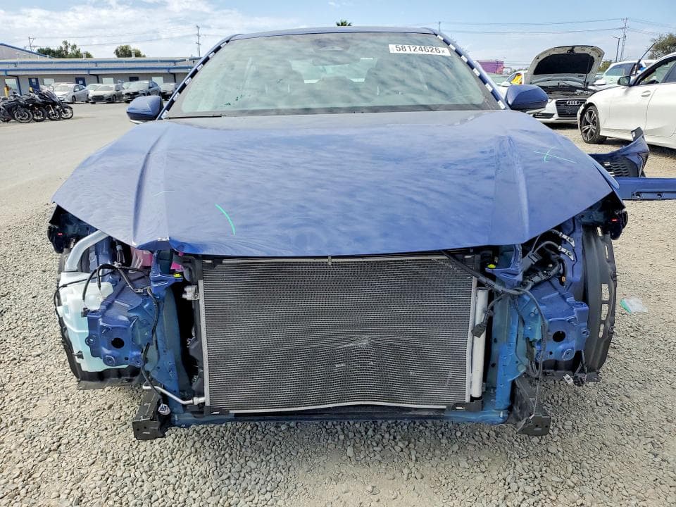 2025 TOYOTA CAMRY SE 5