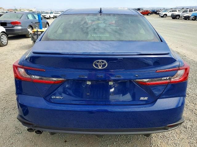 2025 TOYOTA CAMRY SE 6