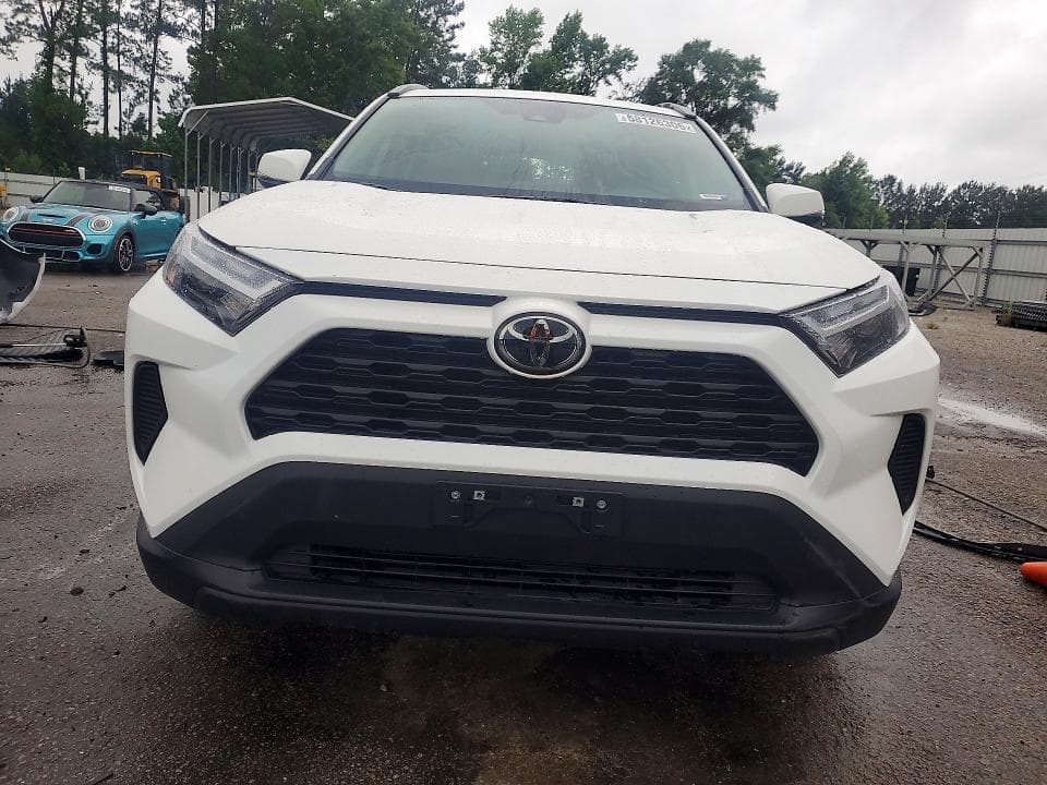 2024 TOYOTA RAV4 XLE XLE 6