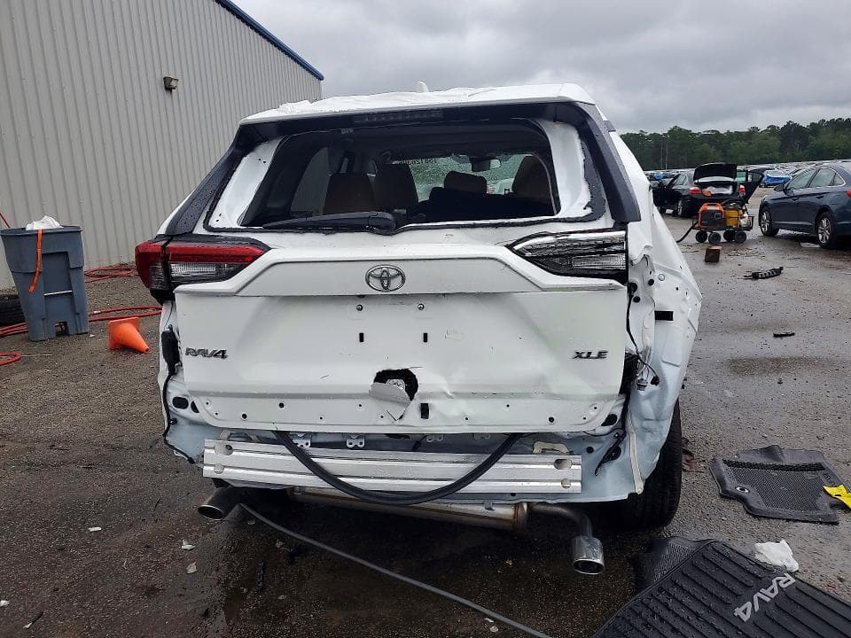 2024 TOYOTA RAV4 XLE XLE 7