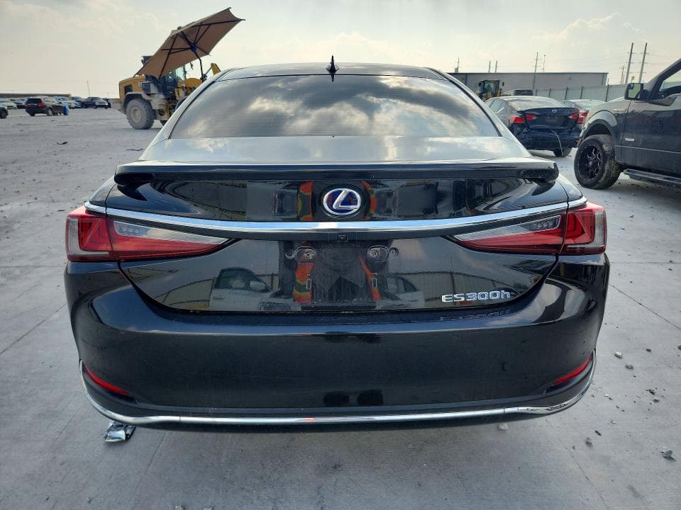 2021 LEXUS ES 300H 6