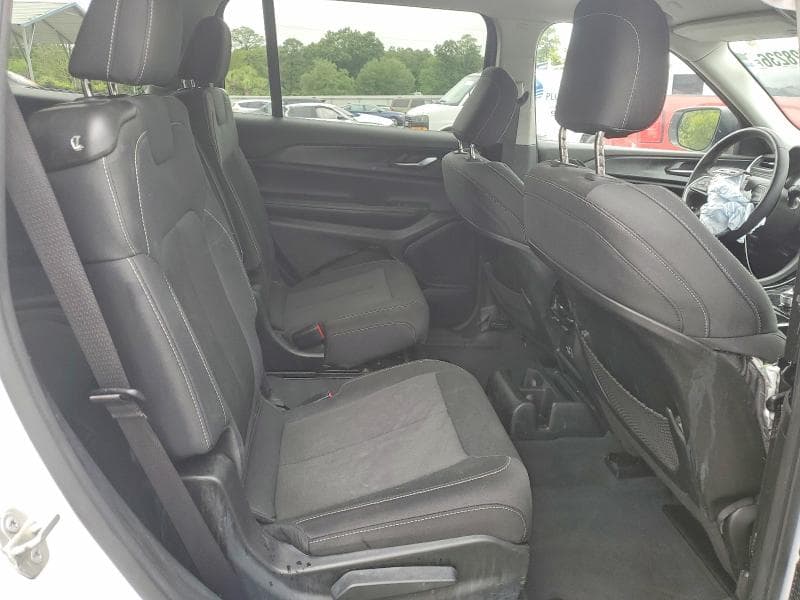2023 JEEP GRAND CHEROKEE L LAREDO 11