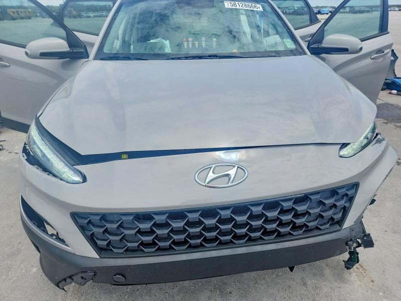 2023 HYUNDAI KONA SE 11