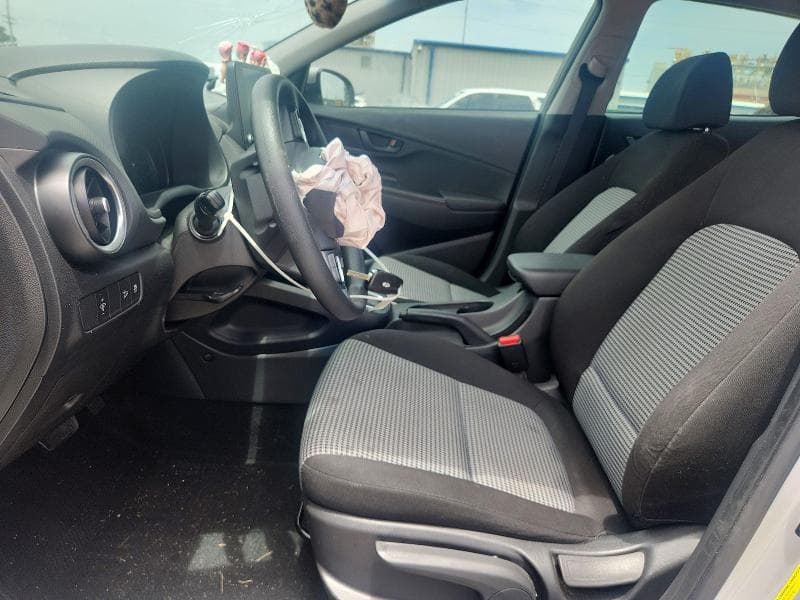 2023 HYUNDAI KONA SE 7