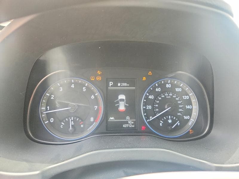 2023 HYUNDAI KONA SE 9