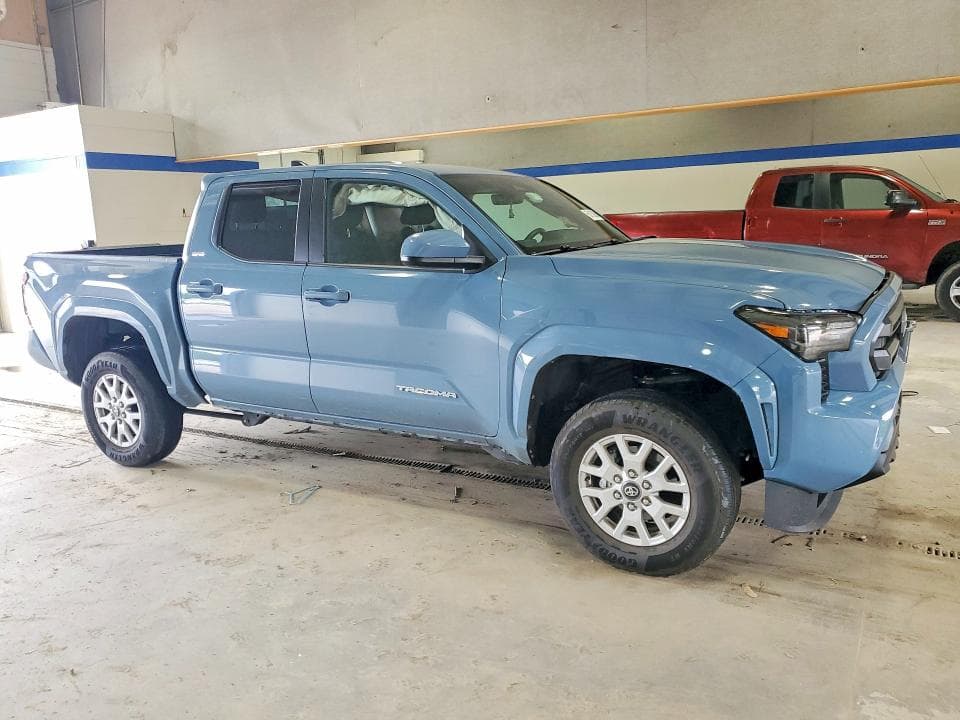 2026 TOYOTA TACOMA SR5 4