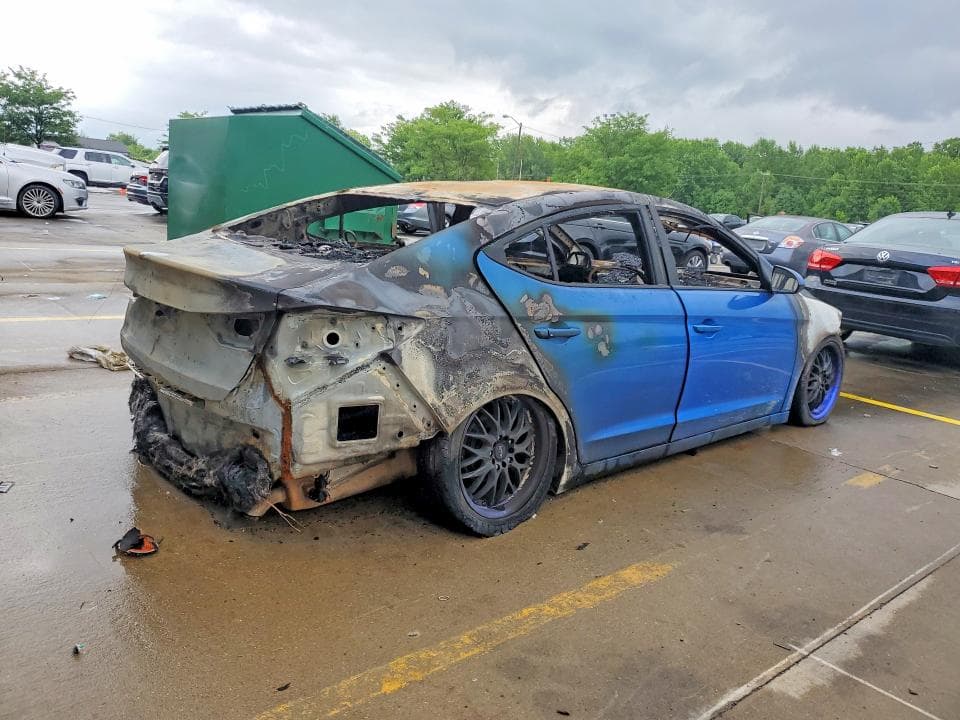 2017 HYUNDAI ELANTRA SE SE 3