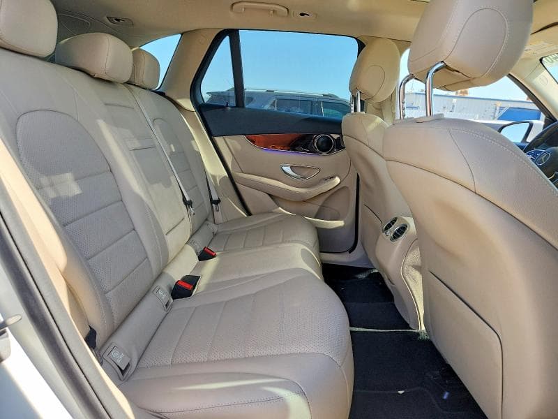 2020 MERCEDES-BENZ GLC 300 4MATIC 10