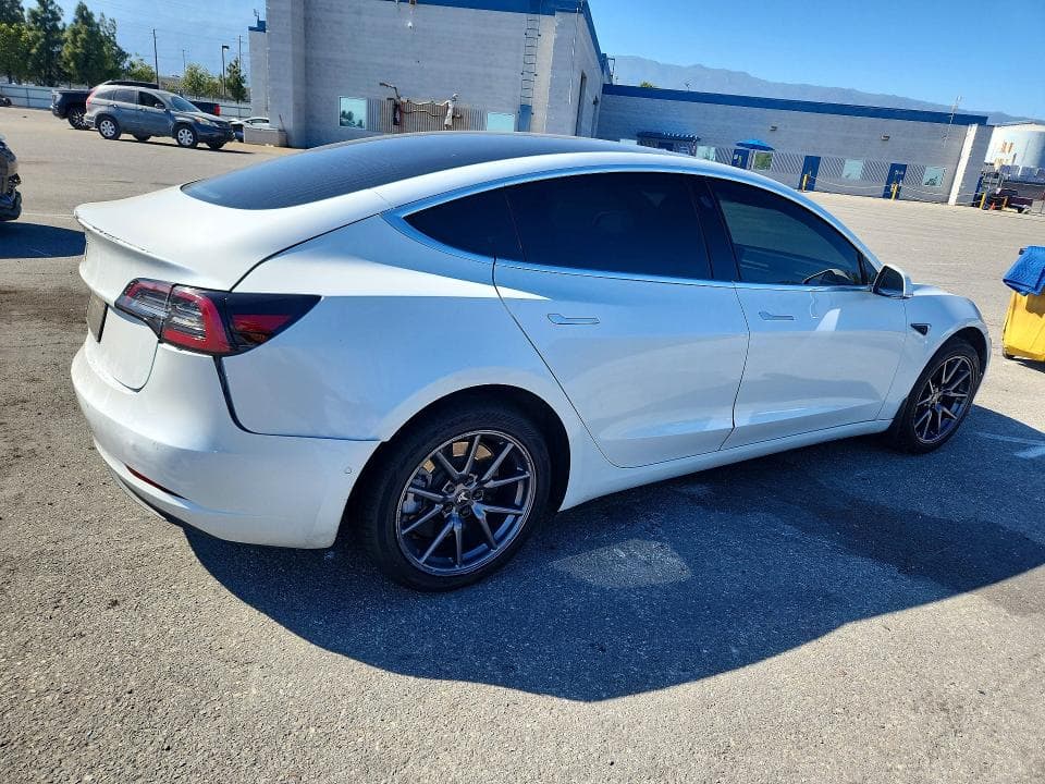 2020 TESLA MODEL 3 3