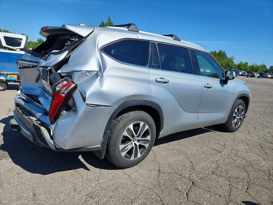 2022 TOYOTA HIGHLANDER HYBRID XLE XLE 3