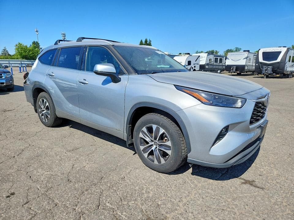2022 TOYOTA HIGHLANDER HYBRID XLE XLE 4