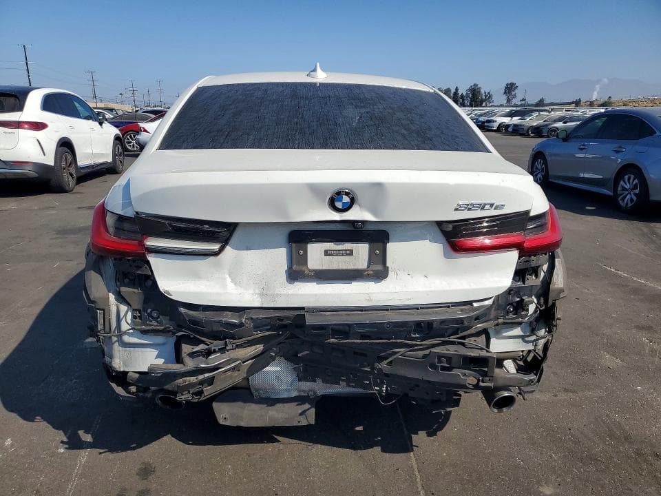2021 BMW 330E 6