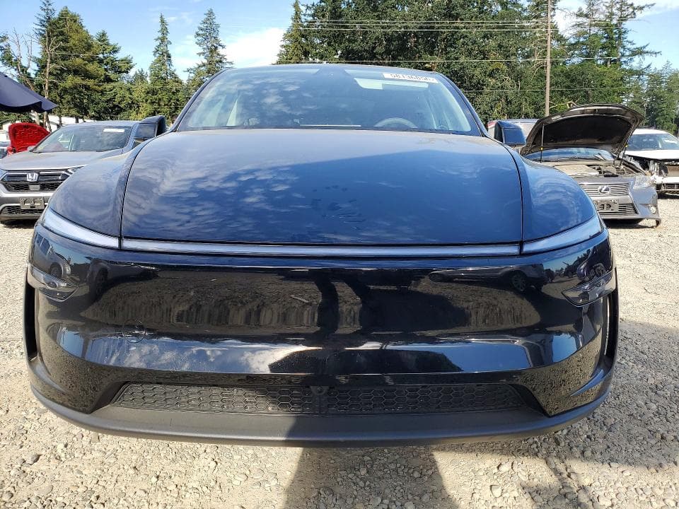 2026 TESLA MODEL Y 5
