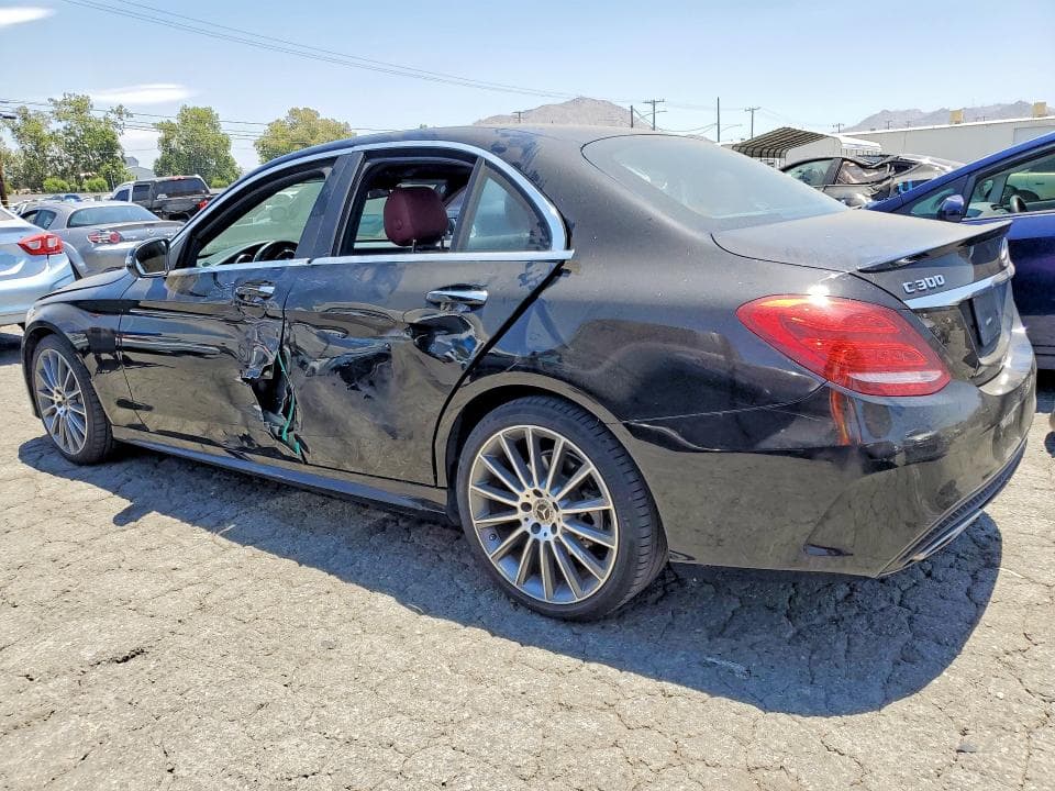 2018 MERCEDES-BENZ C 300 2