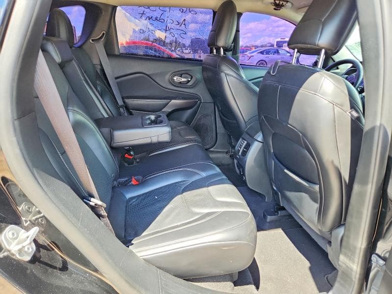 2019 JEEP CHEROKEE LIMITED 10