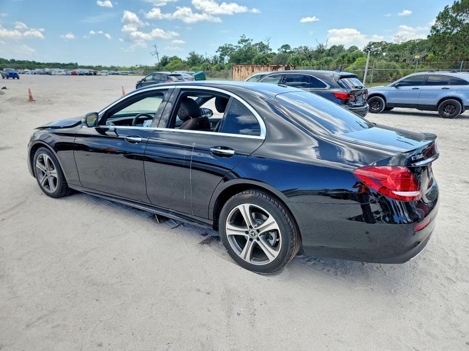 2018 MERCEDES-BENZ E 300 2