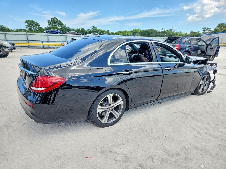 2018 MERCEDES-BENZ E 300 3