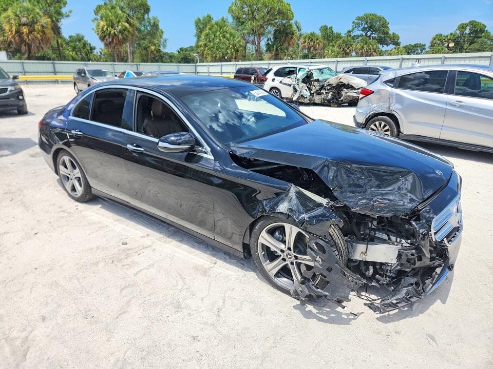 2018 MERCEDES-BENZ E 300 4
