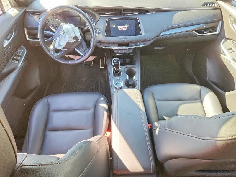 2023 CADILLAC XT4 8
