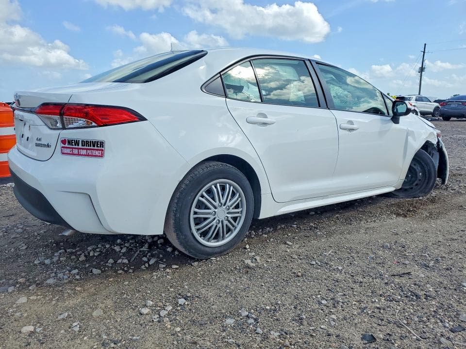 2024 TOYOTA COROLLA HYBRID LE 3