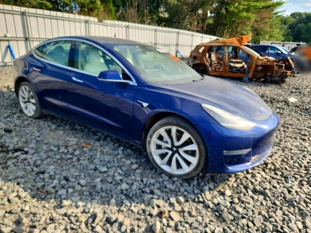 2019 TESLA MODEL 3 4