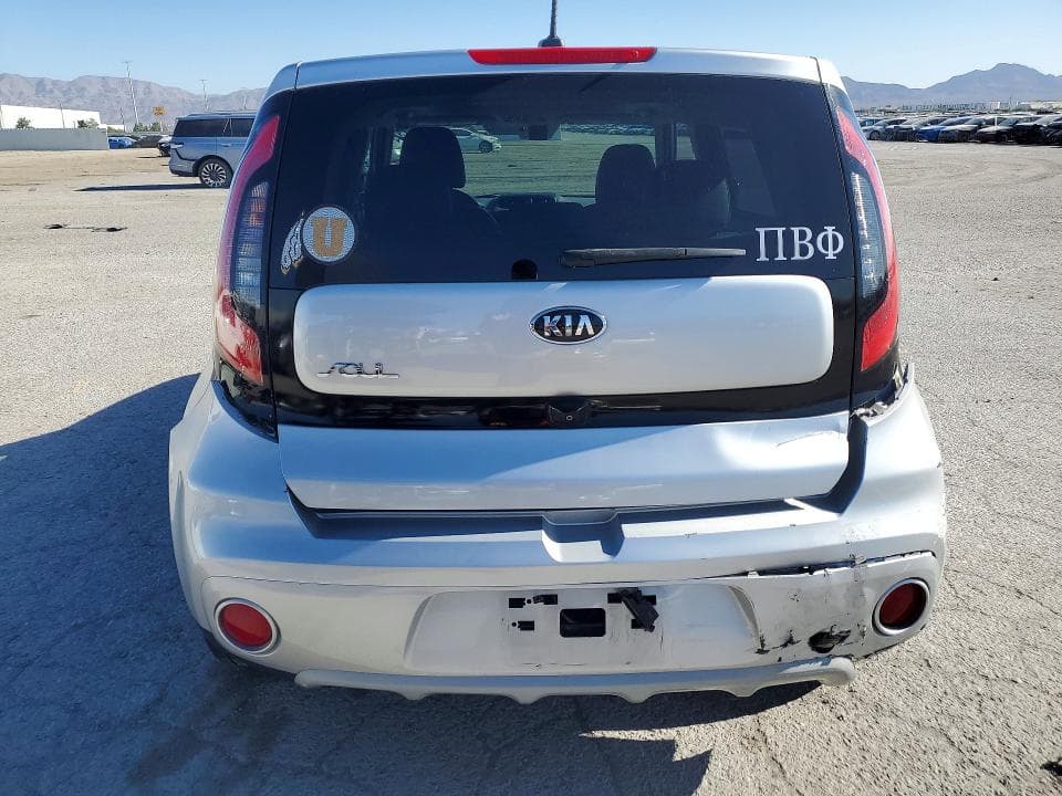 2019 KIA SOUL + 6