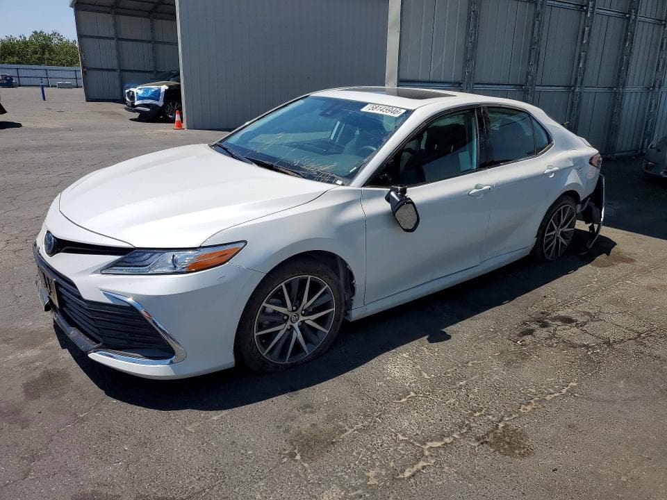2024 TOYOTA CAMRY XLE - 1