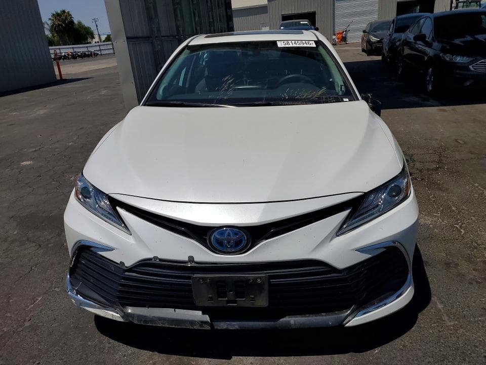 2024 TOYOTA CAMRY XLE 5