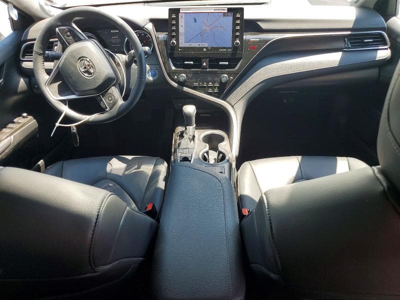 2024 TOYOTA CAMRY XLE 8