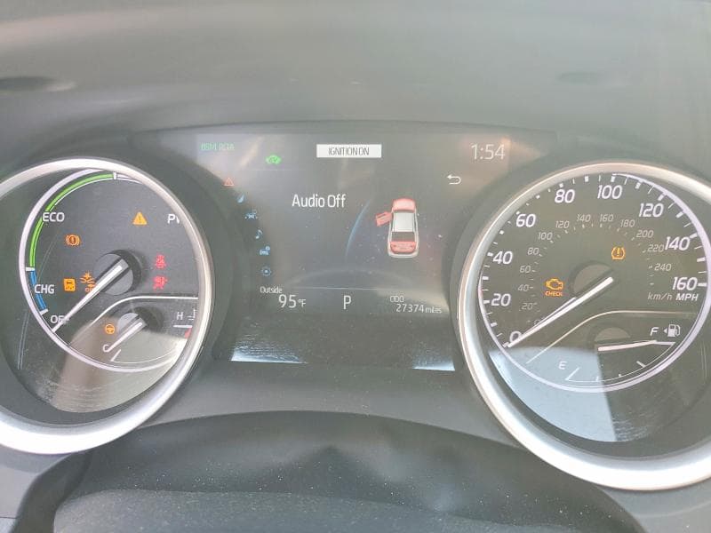2024 TOYOTA CAMRY XLE 9