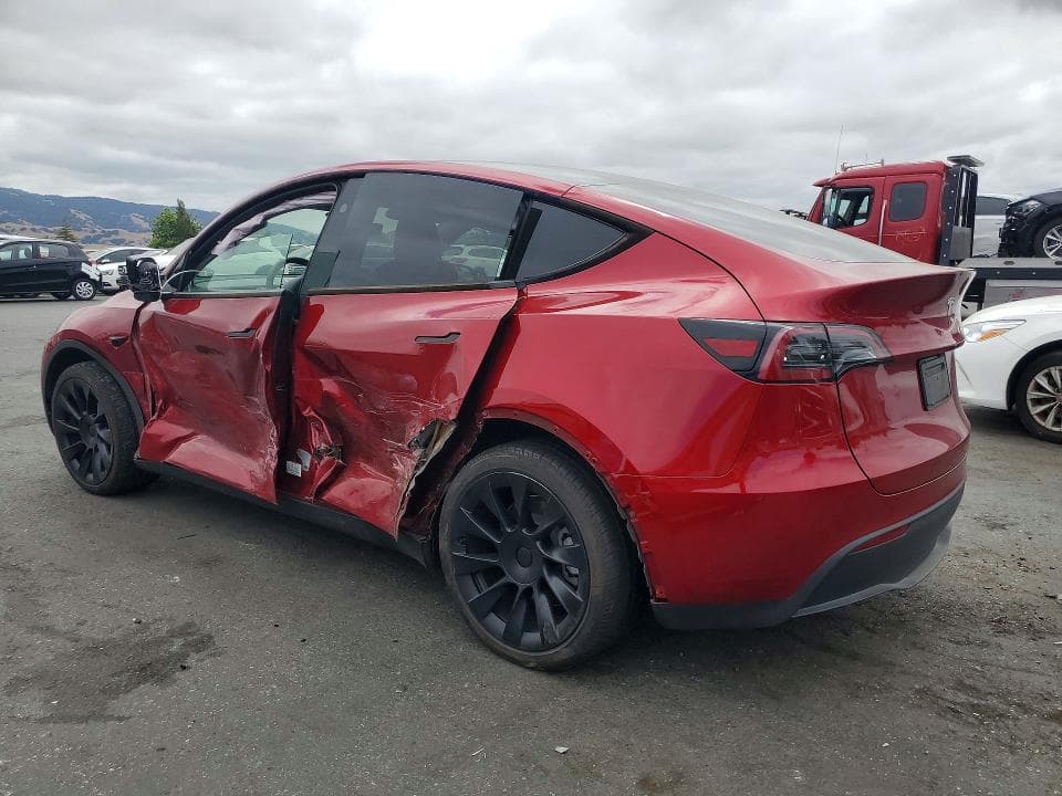 2024 TESLA MODEL Y 2