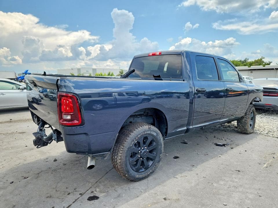 2025 RAM 2500 BIG HORN BIG HORN 3