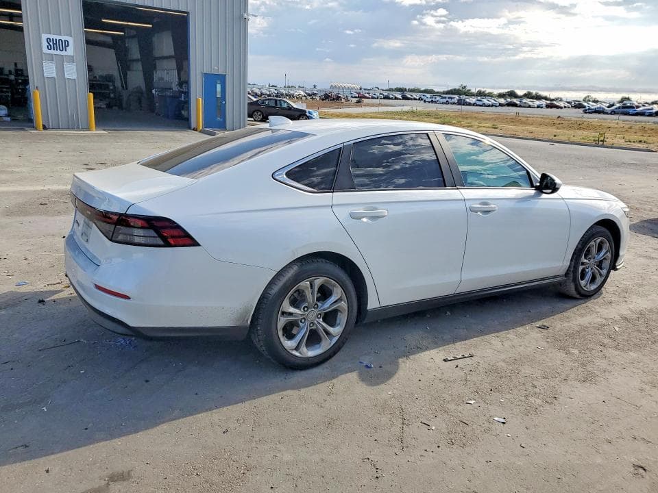 2023 HONDA ACCORD LX 3