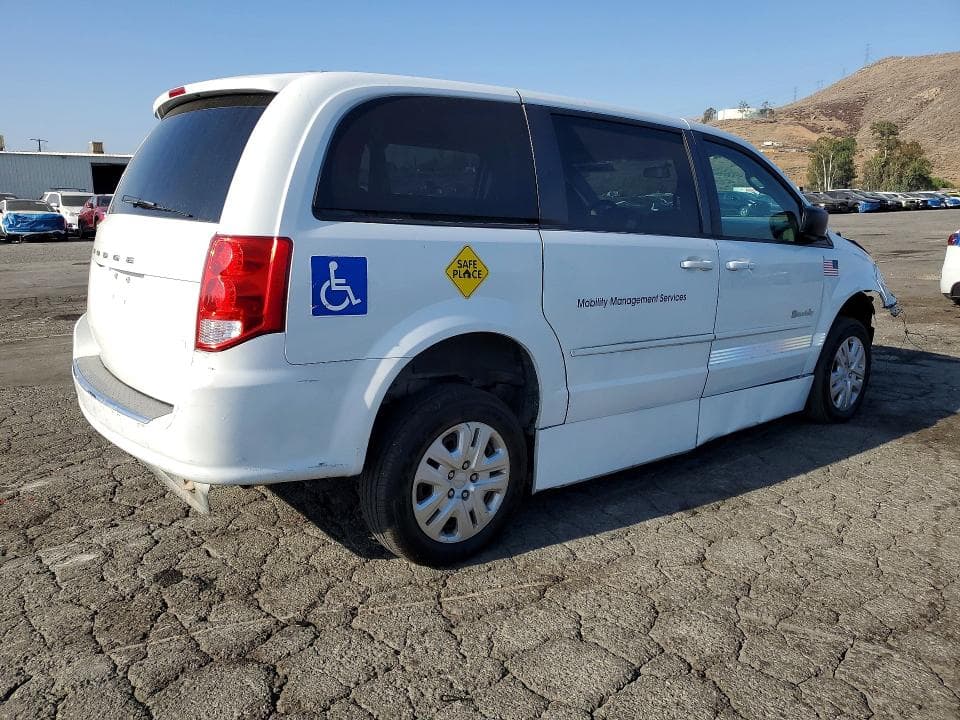 2017 DODGE GRAND CARAVAN SE 3