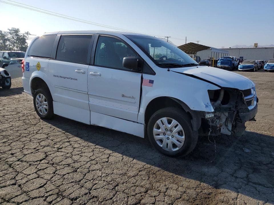 2017 DODGE GRAND CARAVAN SE 4