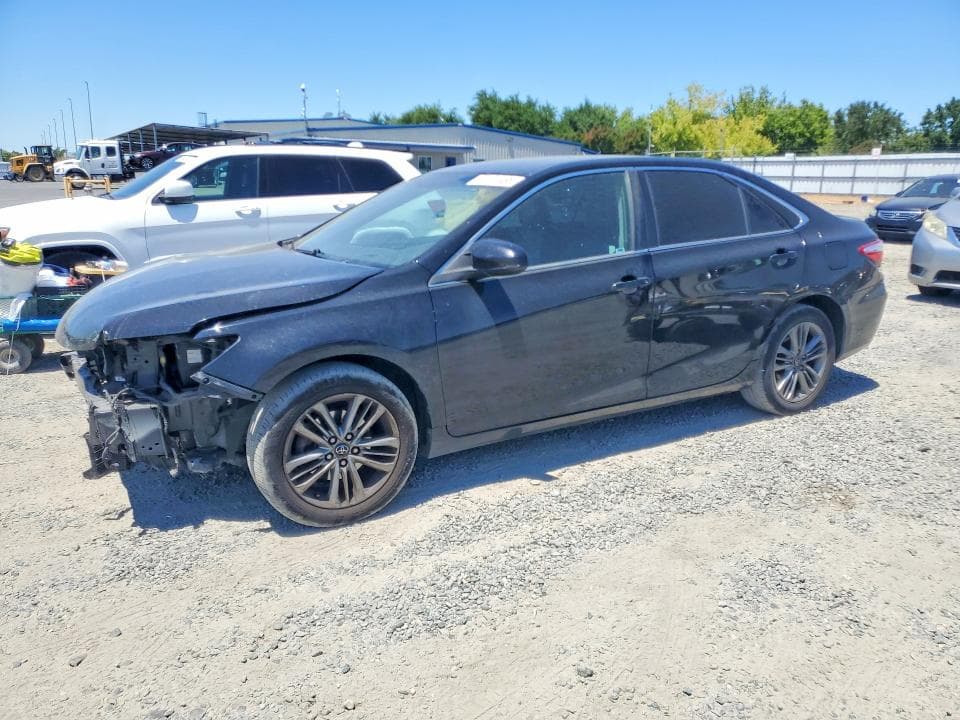 2017 TOYOTA CAMRY SE - 1