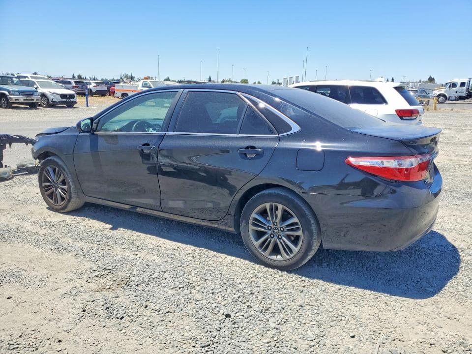2017 TOYOTA CAMRY SE 2