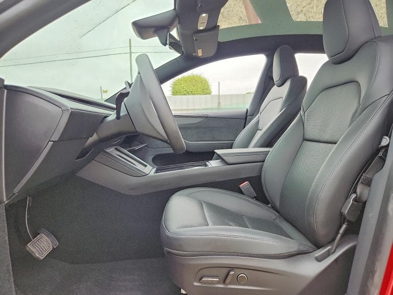 2026 TESLA MODEL Y 7